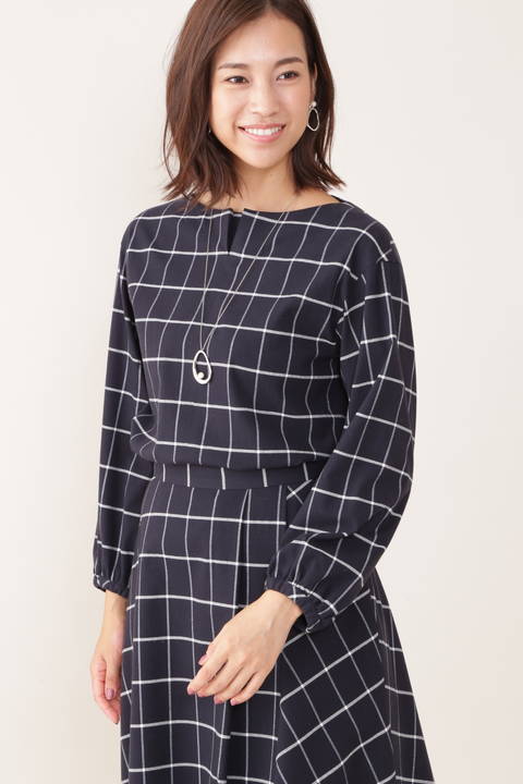 ウィンドペンタック衿ブラウス