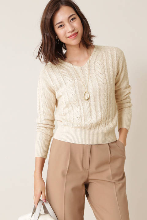 [WEB限定商品]ケーブル柄Ｖネックニット