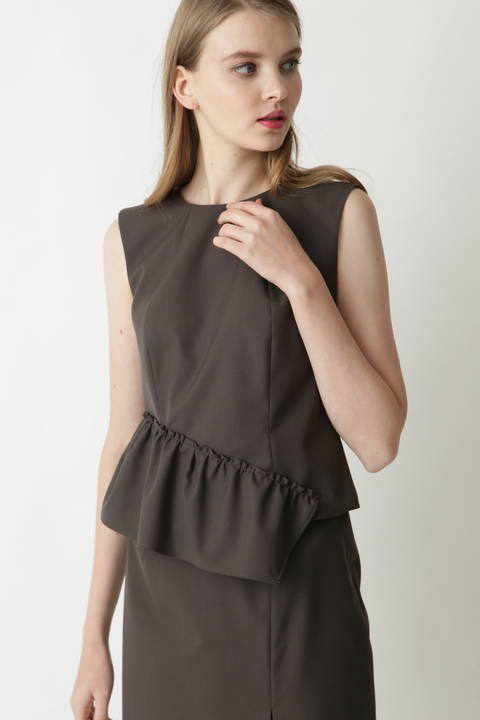 ウールタイプライターアシンメトリーヘムブラウス