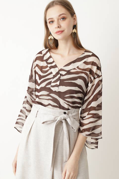ゼブラプリントブラウス
