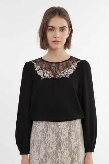  ソフィエンブロイダリーブラウス 