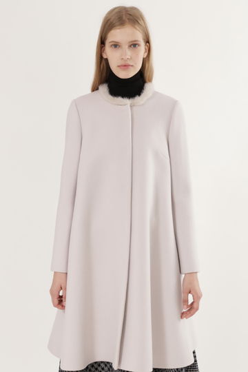  セシリアファー付きフレアコート 