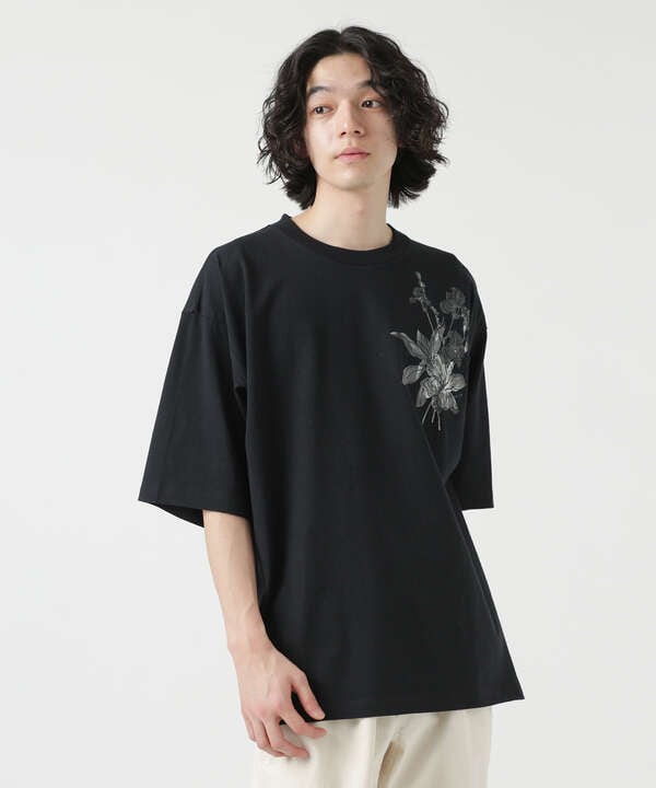 LB.04/フラワープリント刺繍Tシャツ