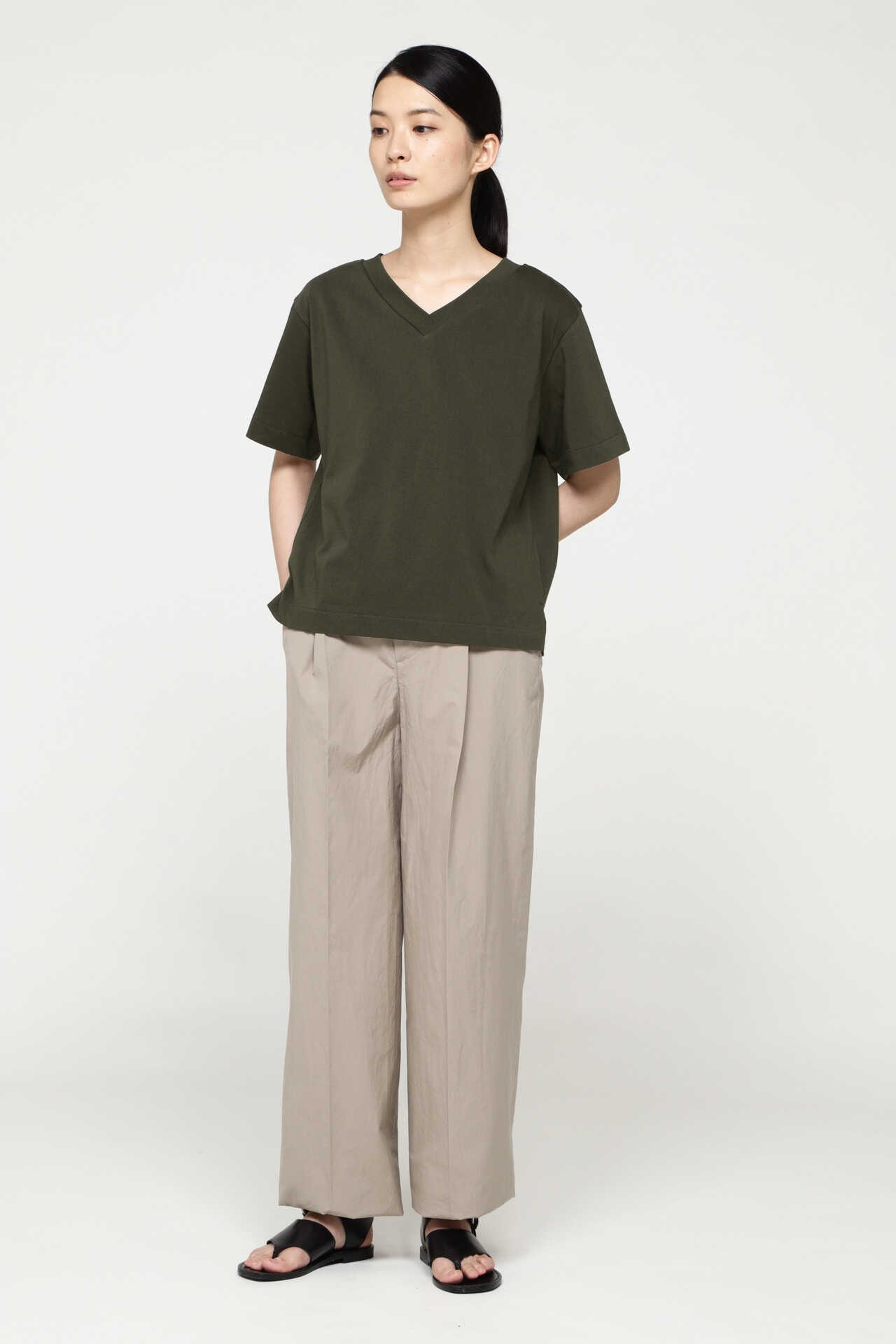 COTTON V NECK T SHIRT13