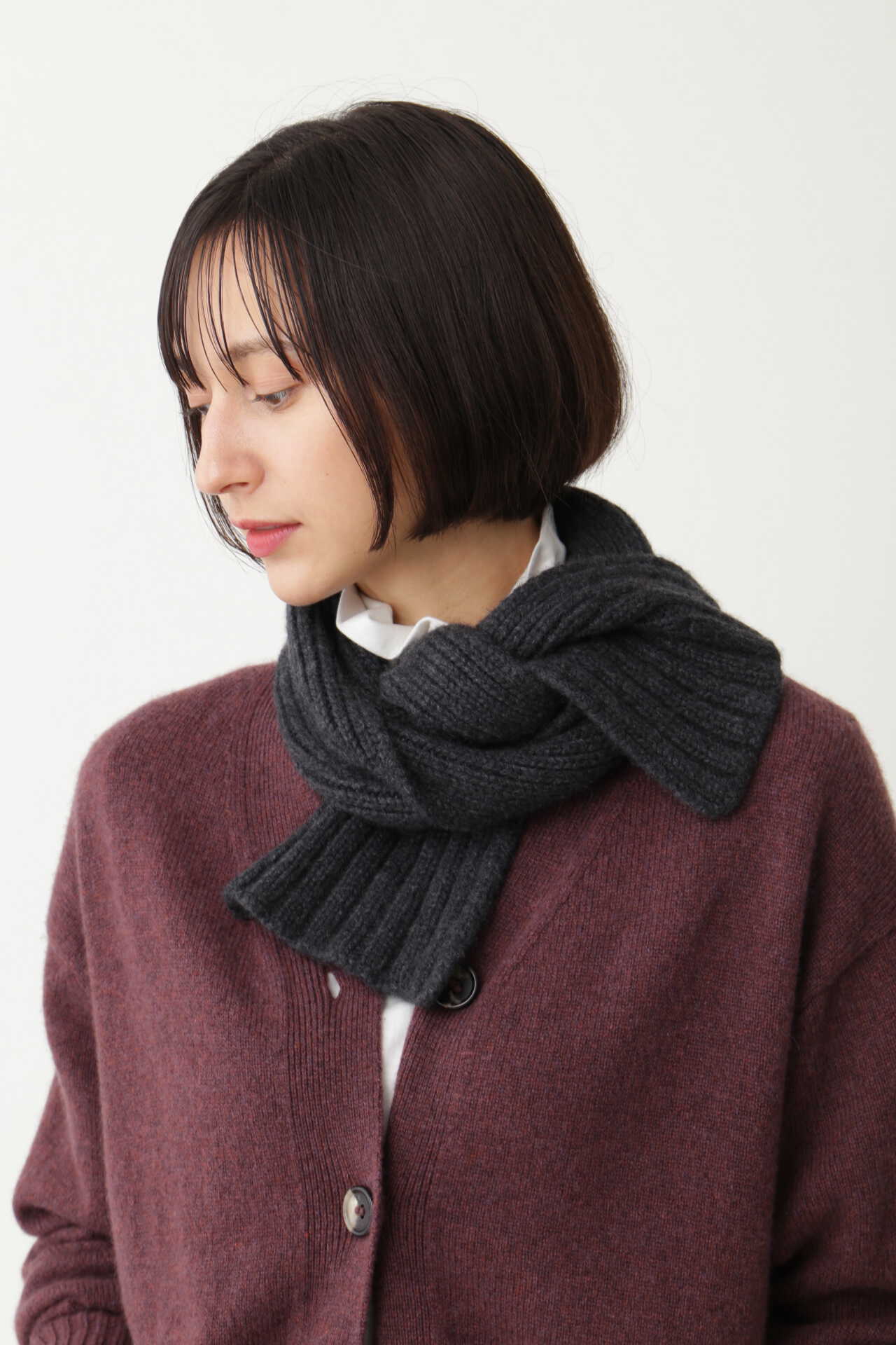 NARROW RIBBED SCARF9