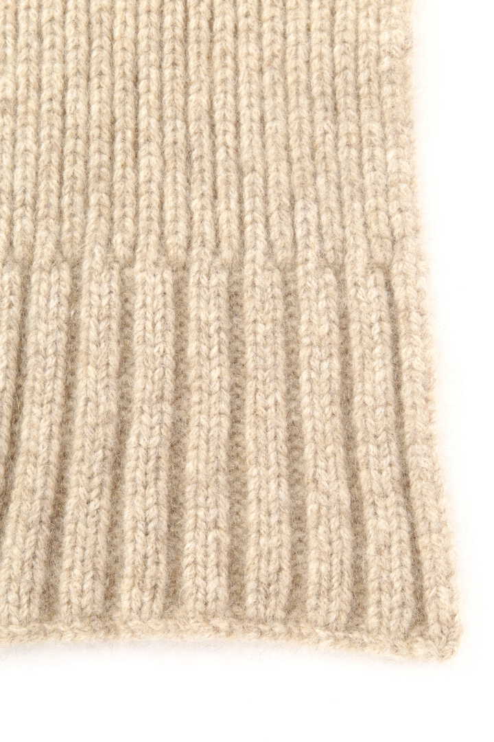NARROW RIBBED SCARF4