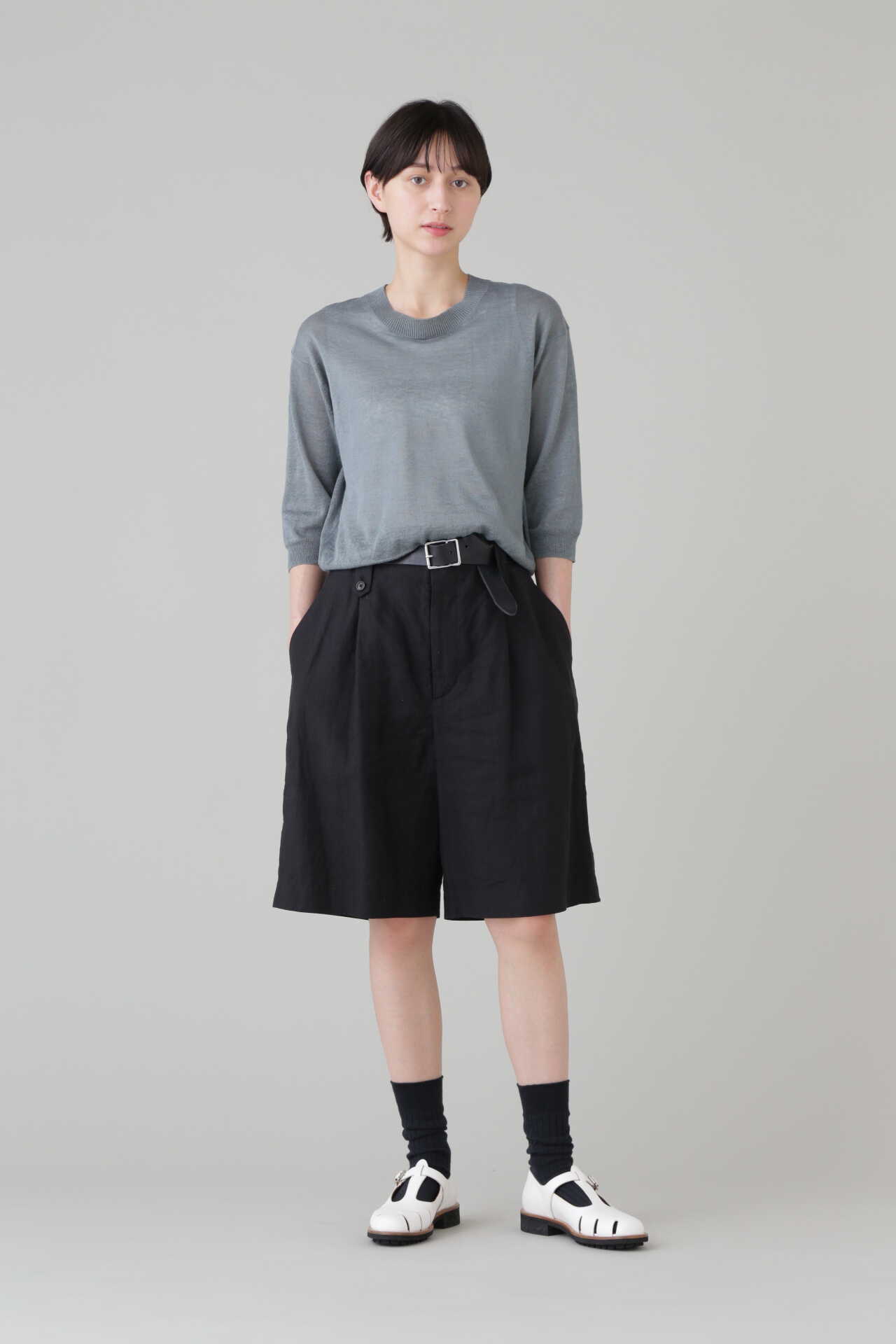 DENSE FINE LINEN POPLIN13
