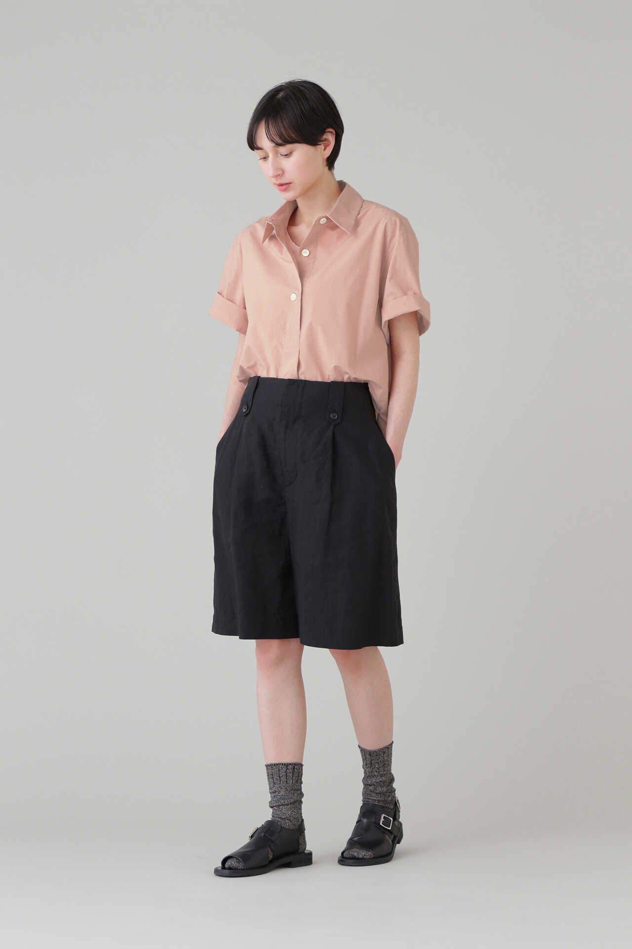DENSE FINE LINEN POPLIN11