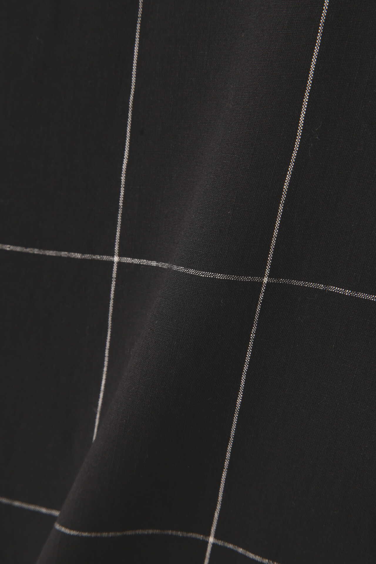 OVERSIZED CHECK LINEN10