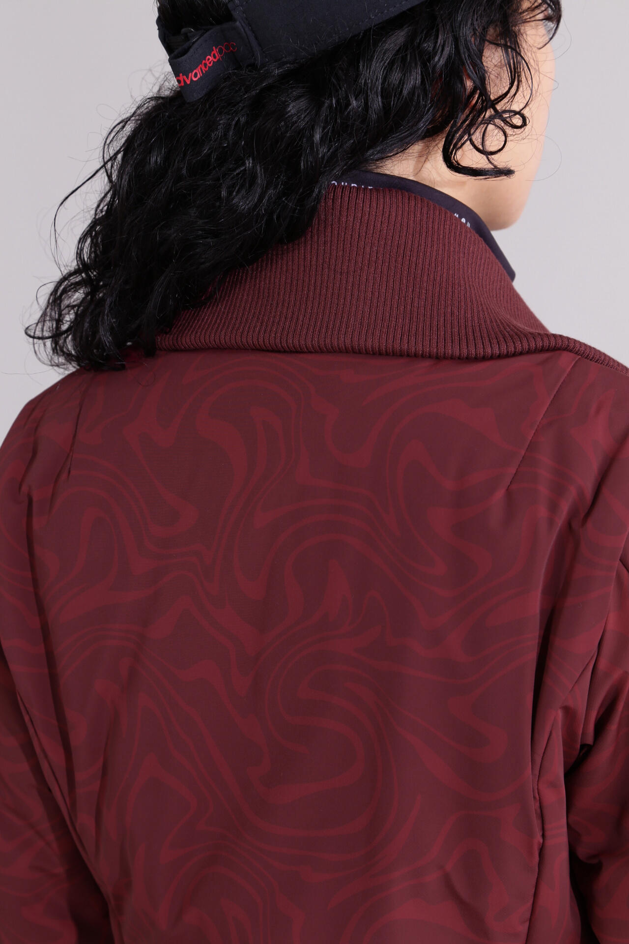 【直営店舗限定】マーブル柄 フルジップ 中綿 ブルゾン (WOMENS)