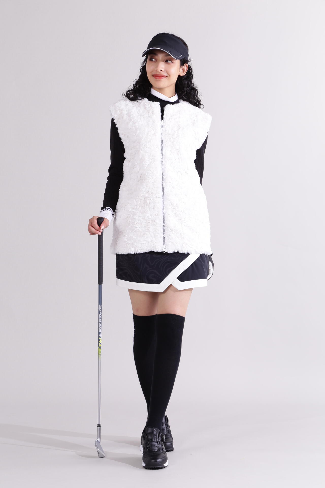 【直営店舗限定】防風ストレッチ総裏 フルジップ ファーベスト (WOMENS)