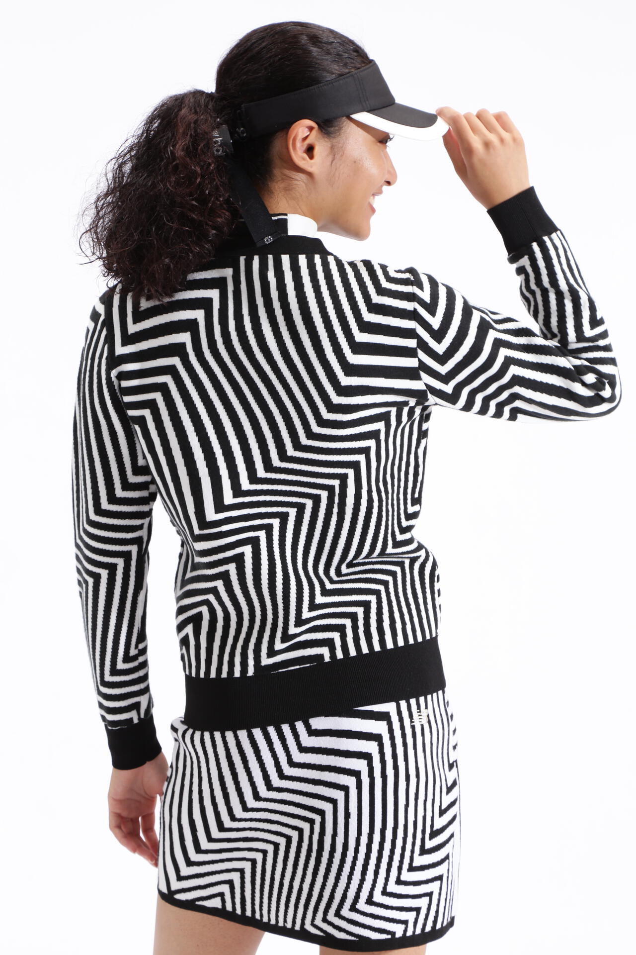 ゼブラ柄 クルーネック ニット プルオーバー (WOMENS SPORT)