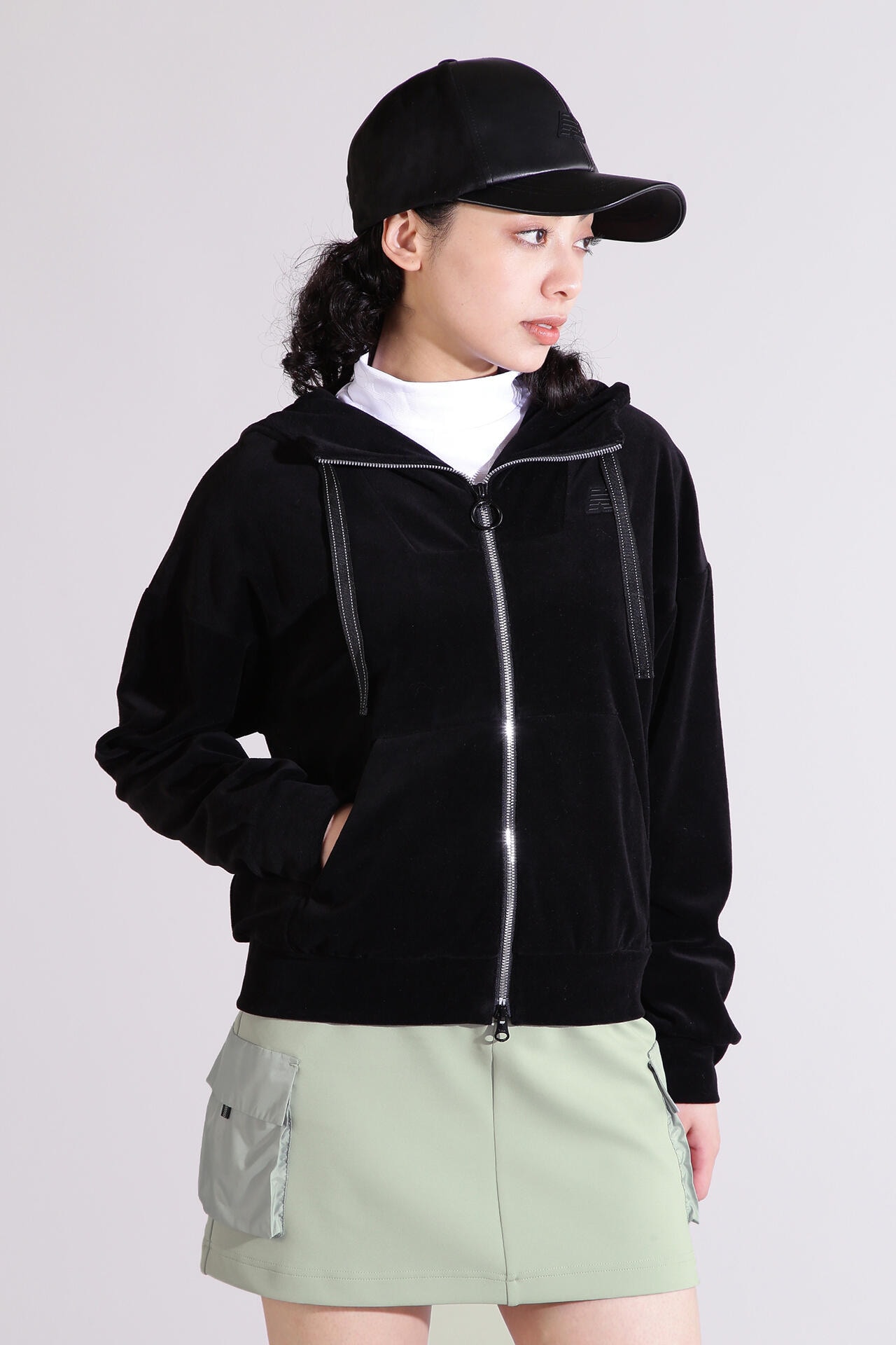 【直営店舗限定】ベロア フルジップ フーディー (WOMENS)