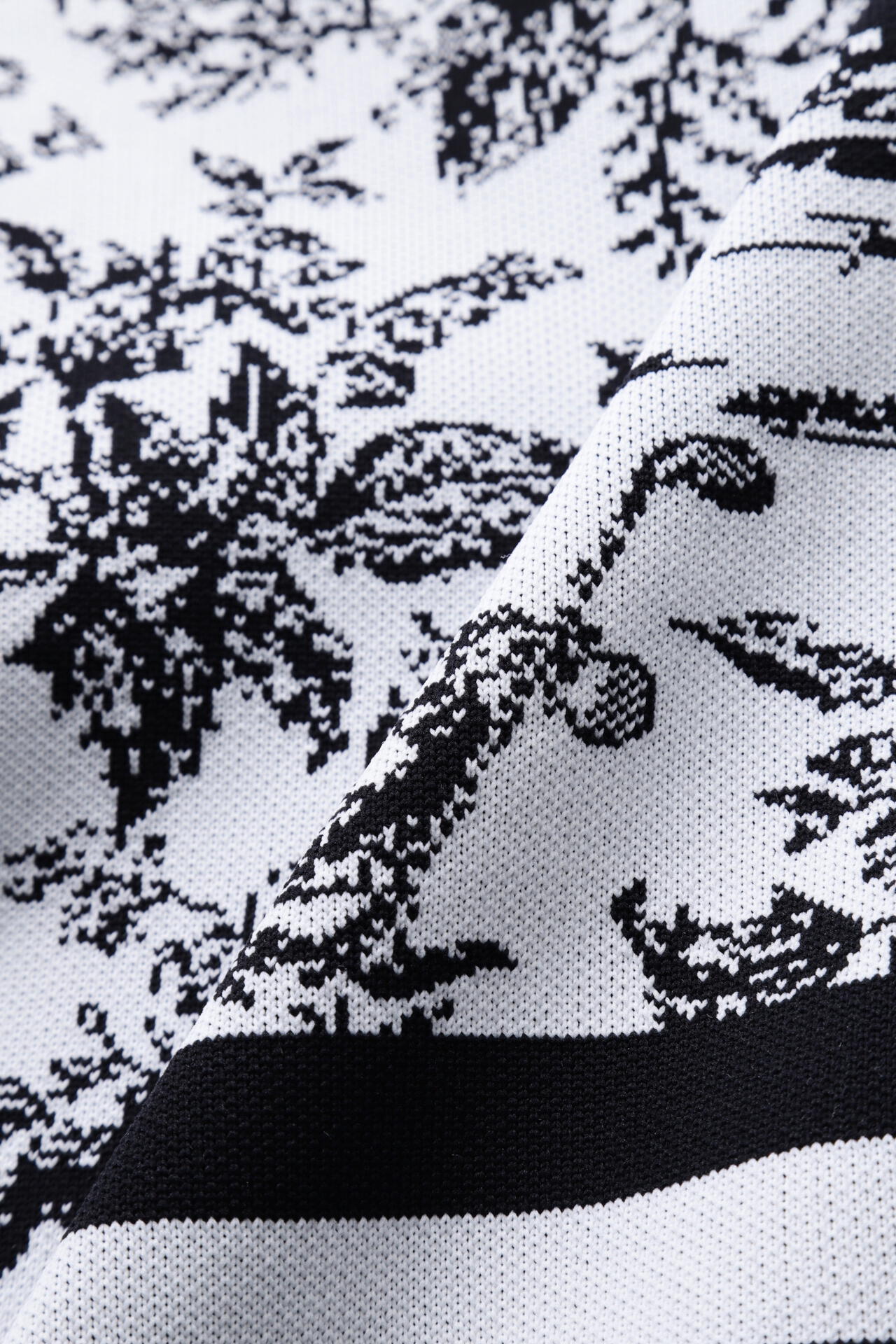 パーリーゲイツ　花柄 モックネック ニット　size 6 パーリーゲイツ花柄 モックネック ニットsize 6