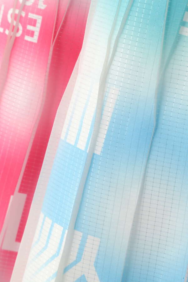ベンチ ロゴぼかしプリント プリーツスカート ＜グラデーションロゴ＞