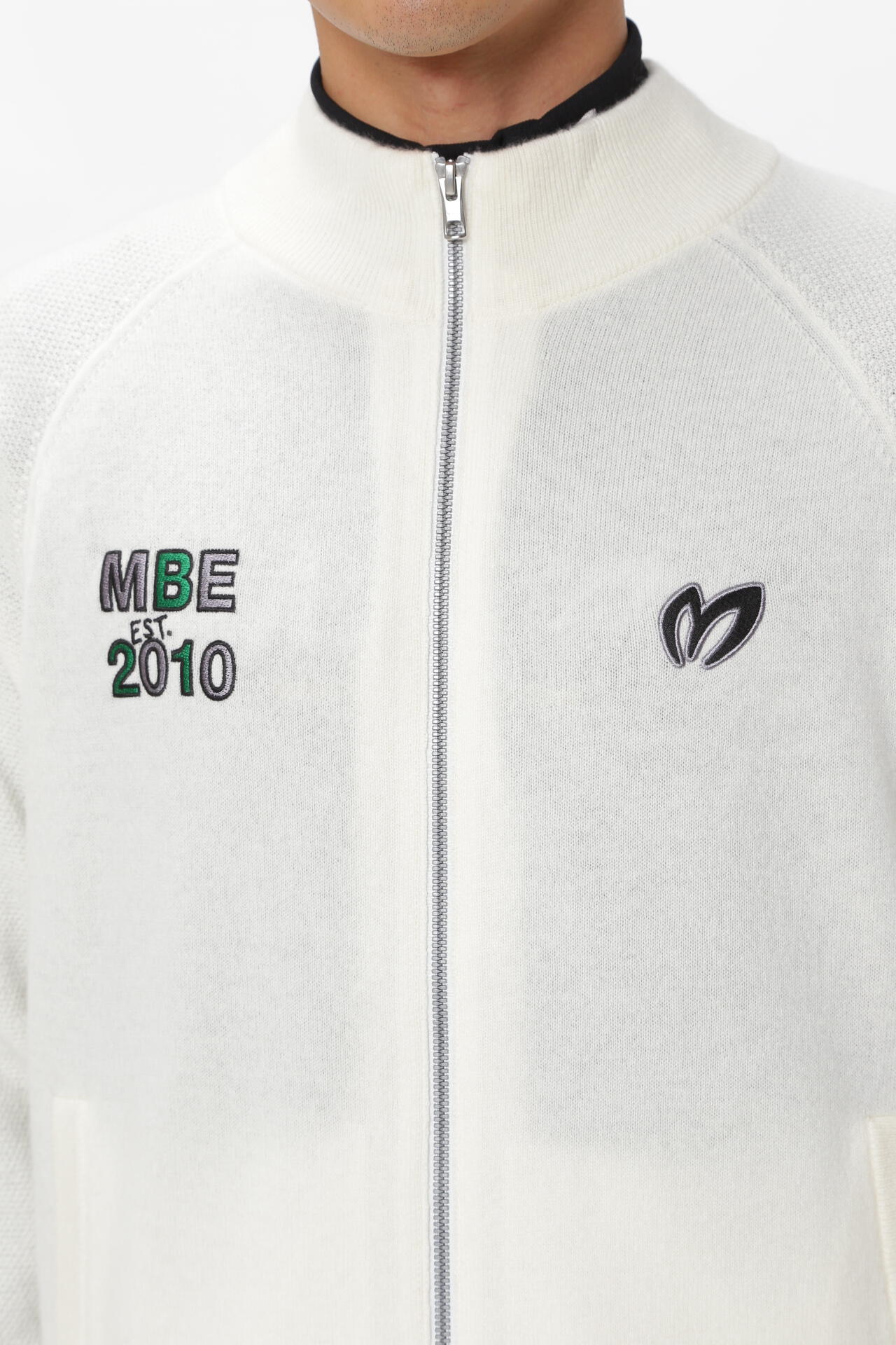 マスターバニーエディション】カシミアフルジップスタンド ニット  