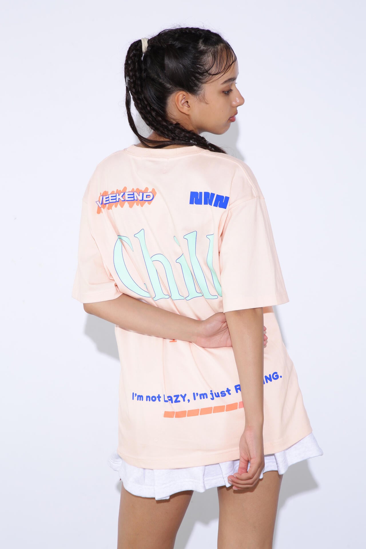 NBB WEEKEND】Chillロゴ ショートスリーブTシャツ (UNISEX)