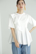 《 再入荷 》ラッフルデザイントップス