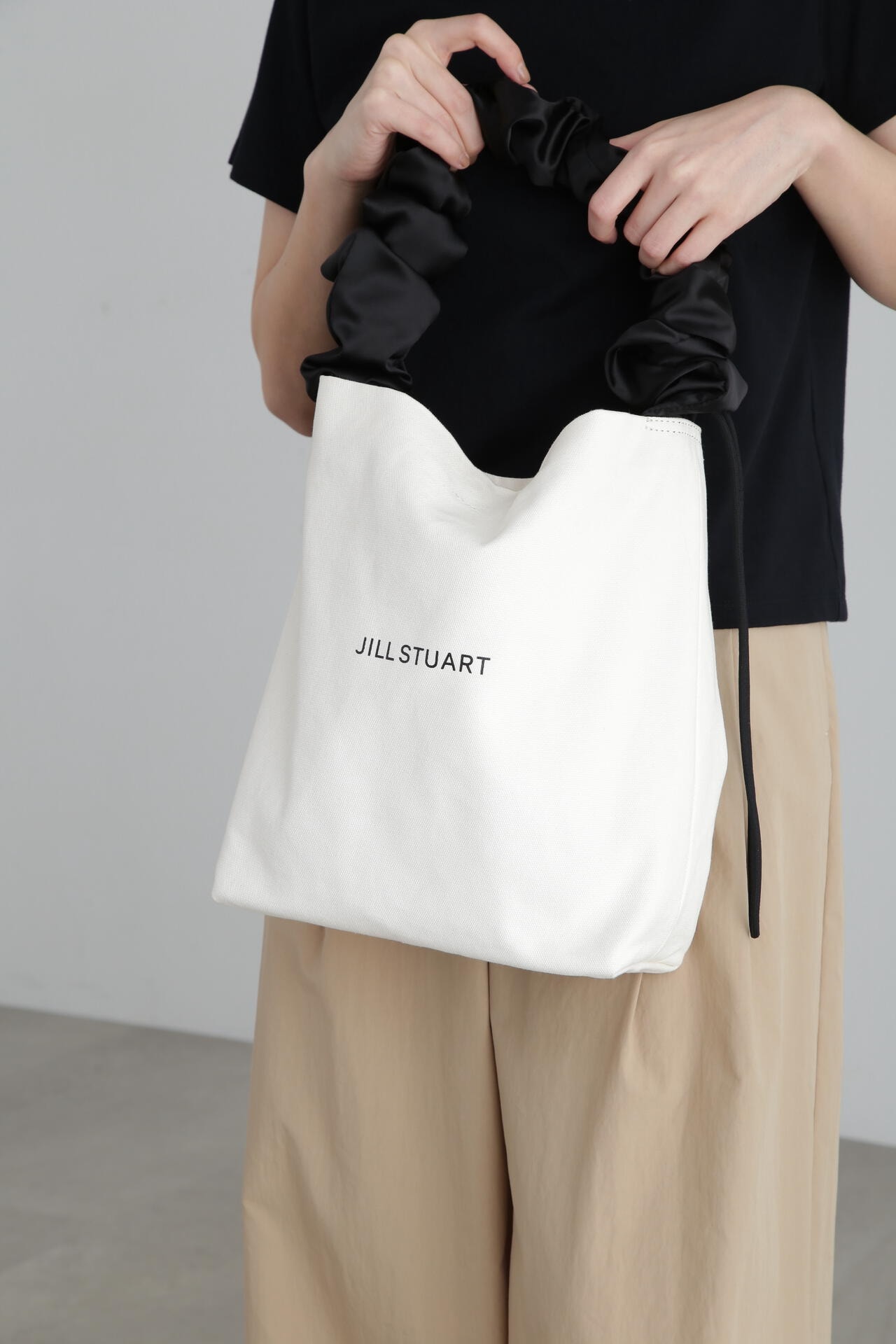 ビーフリートートラージバッグ | JILL STUART | JILL STUART （ジル スチュアート） Official Homepage