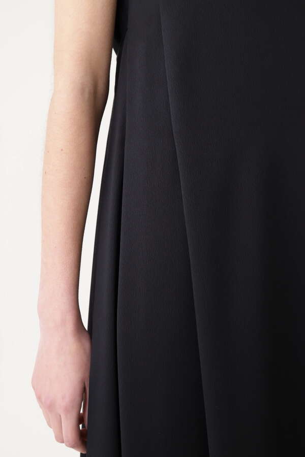 Le Phil グロッシーサテンノースリーブワンピース Le Phil ル フィル 公式 通販mix Tokyo ミックスドットトウキョウ