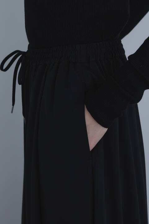 【一部予約】 5月中旬-下旬 入荷予定《LE PHIL》コンパクトポンチパンツ