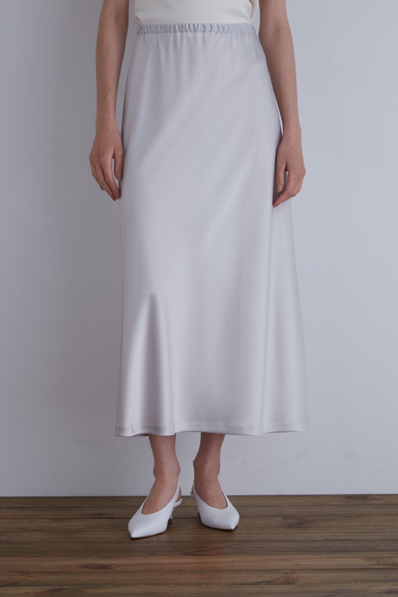【人気定番限定SALE】LE PHIL ルフィル クラシックサテンスカート スカート