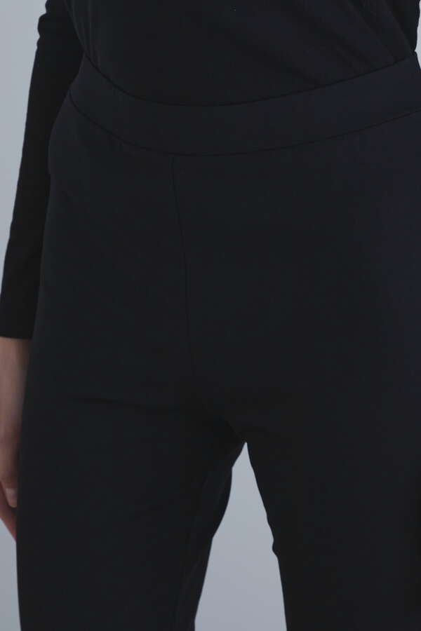 《LE PHIL》ハイストレッチレギンスパンツ