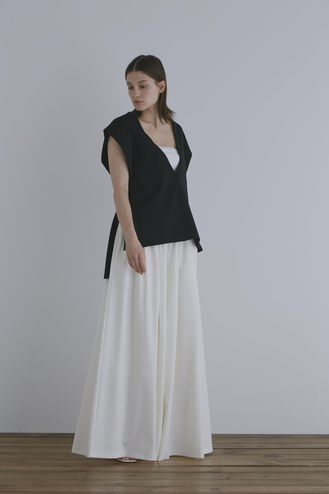 LE PHIL》コンパクトギャザーワイドパンツ || LE PHIL[ル フィル  