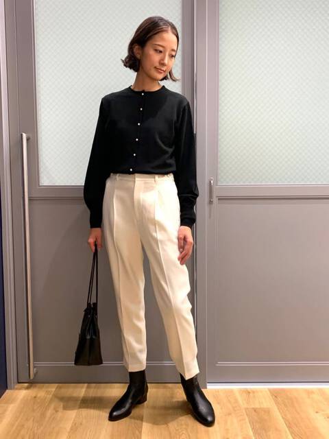 サイドスリットテーパードパンツ