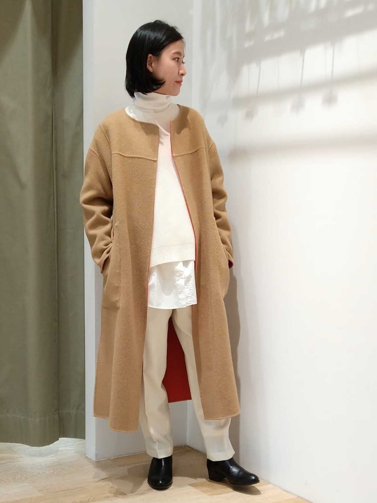 サイドスリットテーパードパンツ