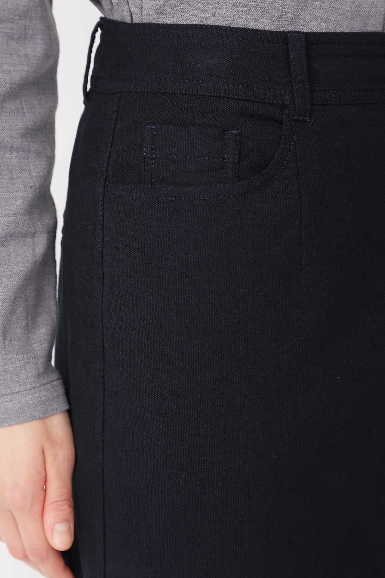 ストレッチエアリードットコードパンツ