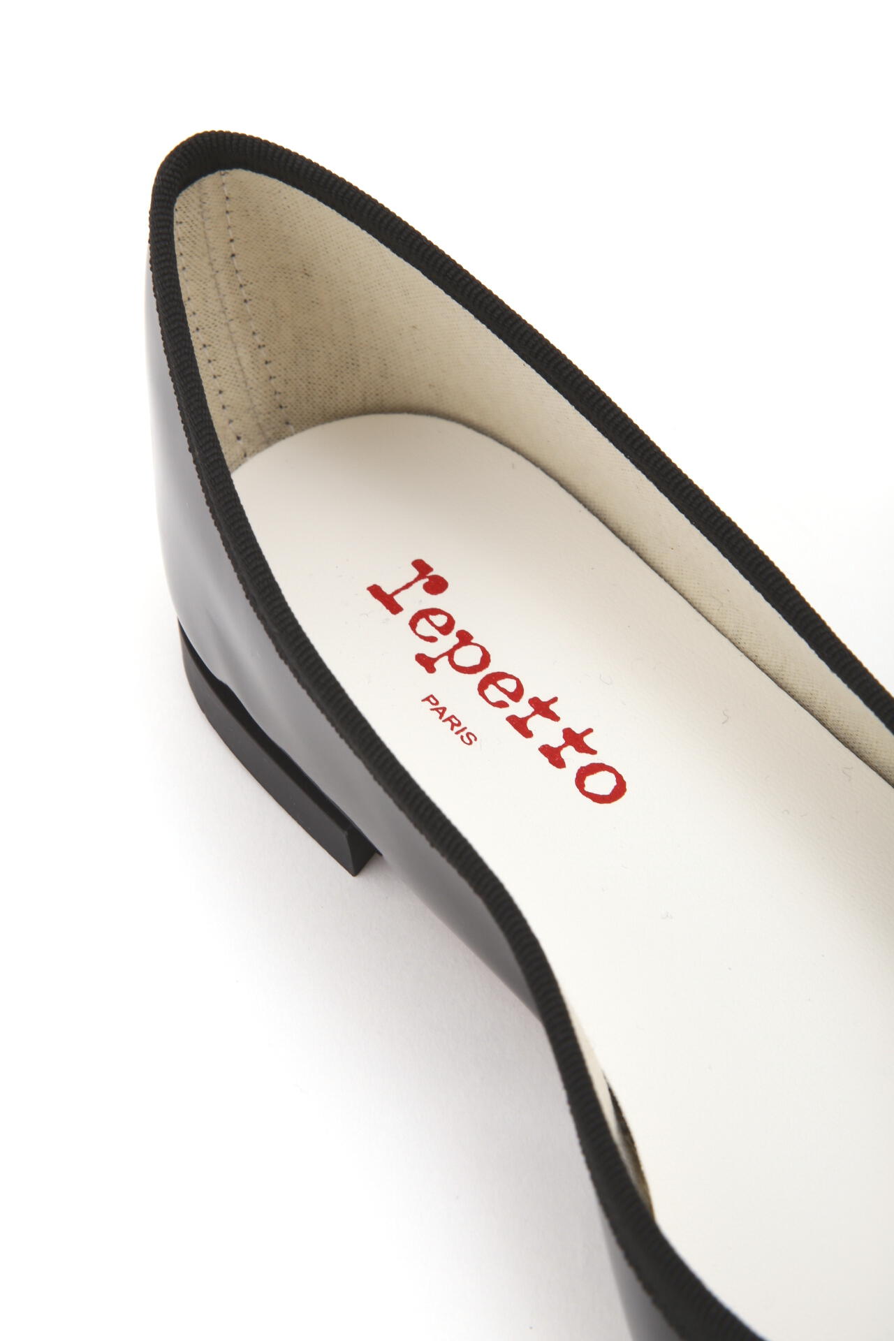 【Repetto】フェイクレザーバレエシューズ