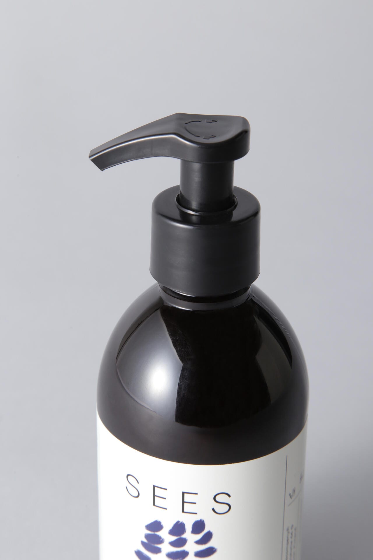 【Ｇｇ】　ＳＥＥＳ　Ｌｉｑｕｉｄ　Ｓｏａｐ　３００ｍｌ