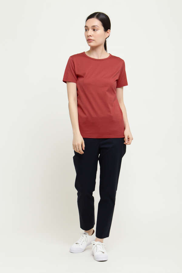 WOMEN’S Q82 CLASSIC