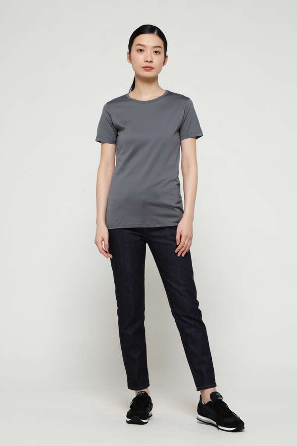 WOMEN’S Q82 CLASSIC
