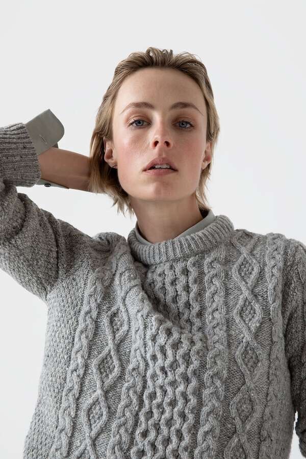 【Sunspel and Edie Campbell】WOMEN’S WOOL CABLE JUMPER 