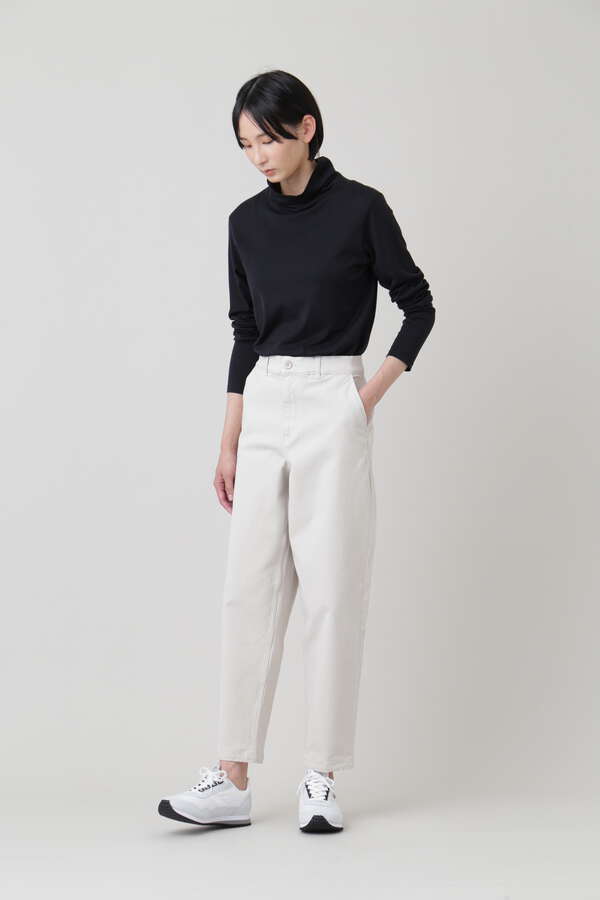 WOMEN’S Q82 ROLL NECK