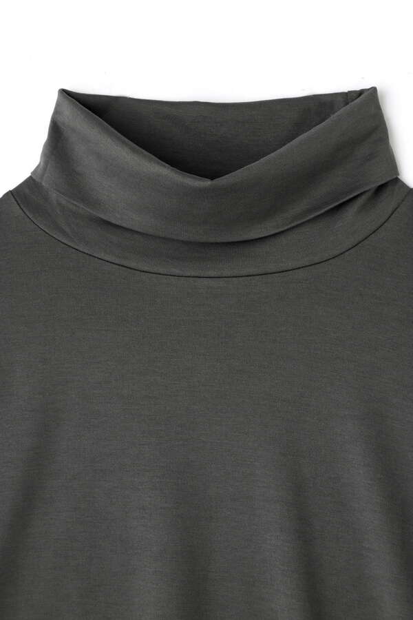 MEN’S Q82 ROLL NECK