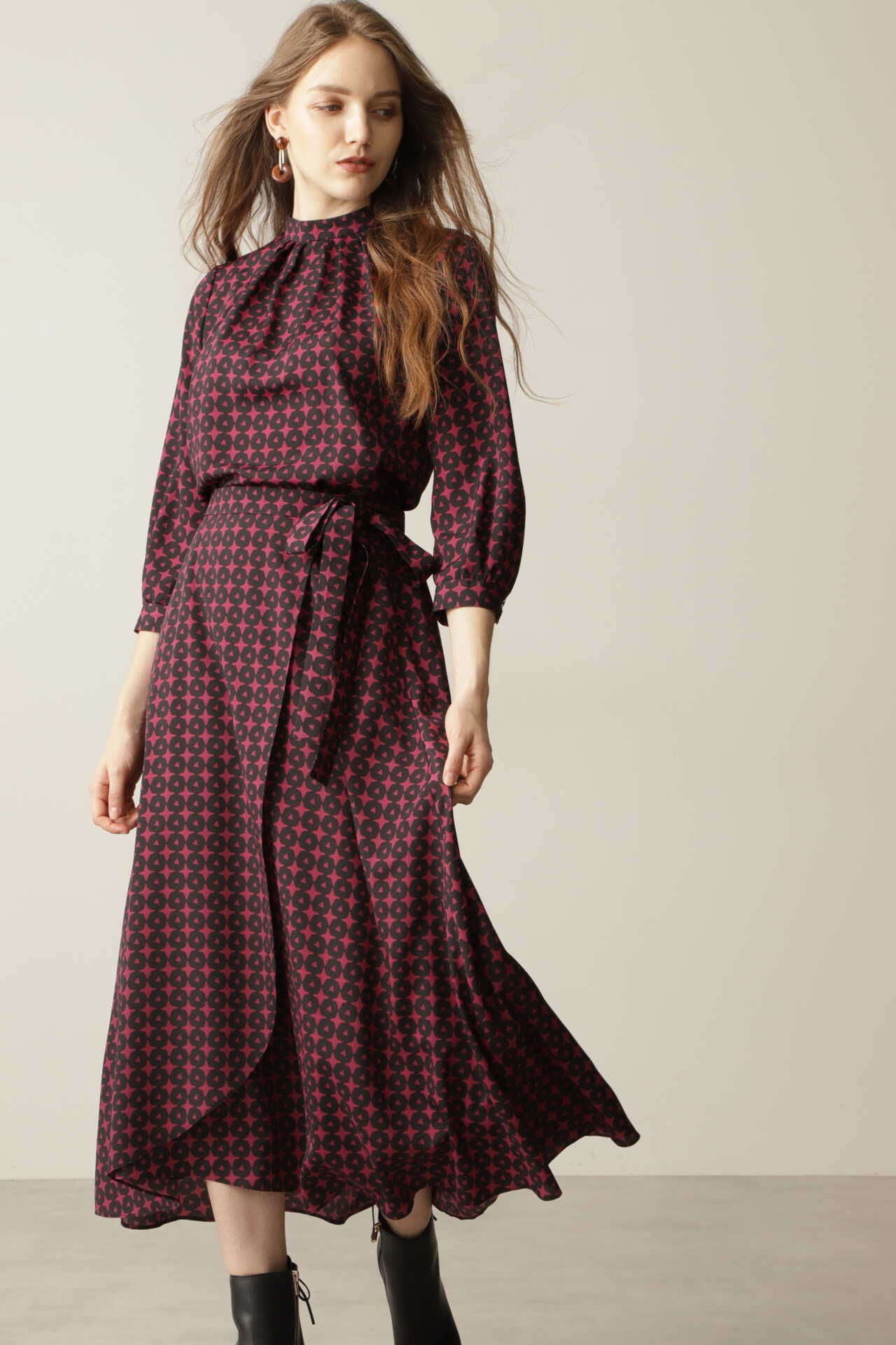 WEB限定]ジオメトリックプリントラップスカート | TOKYOSTYLE