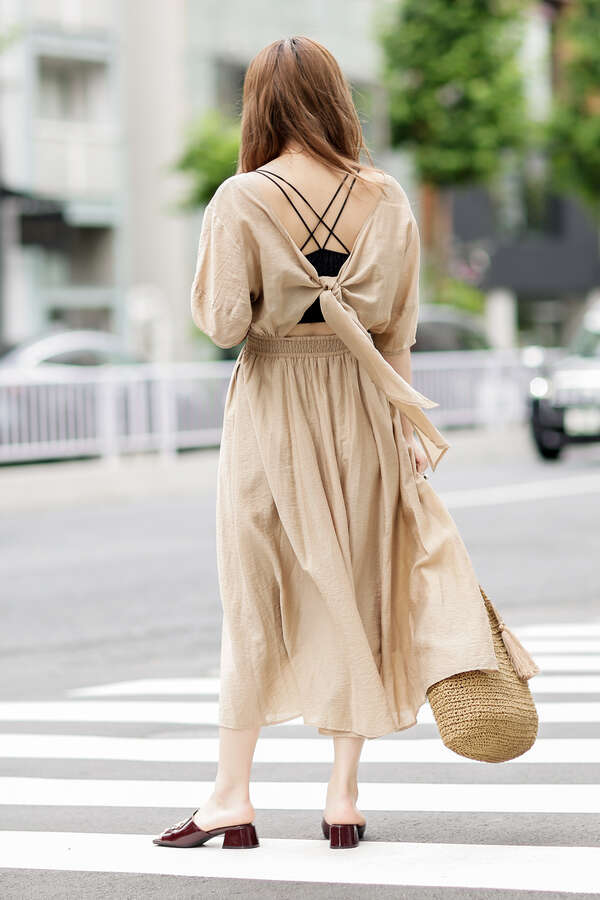 Rose Bud 後ろリボンワンピース ブラック ベージュ カーキ 公式通販 レディースファッションのrose Bud Online Store