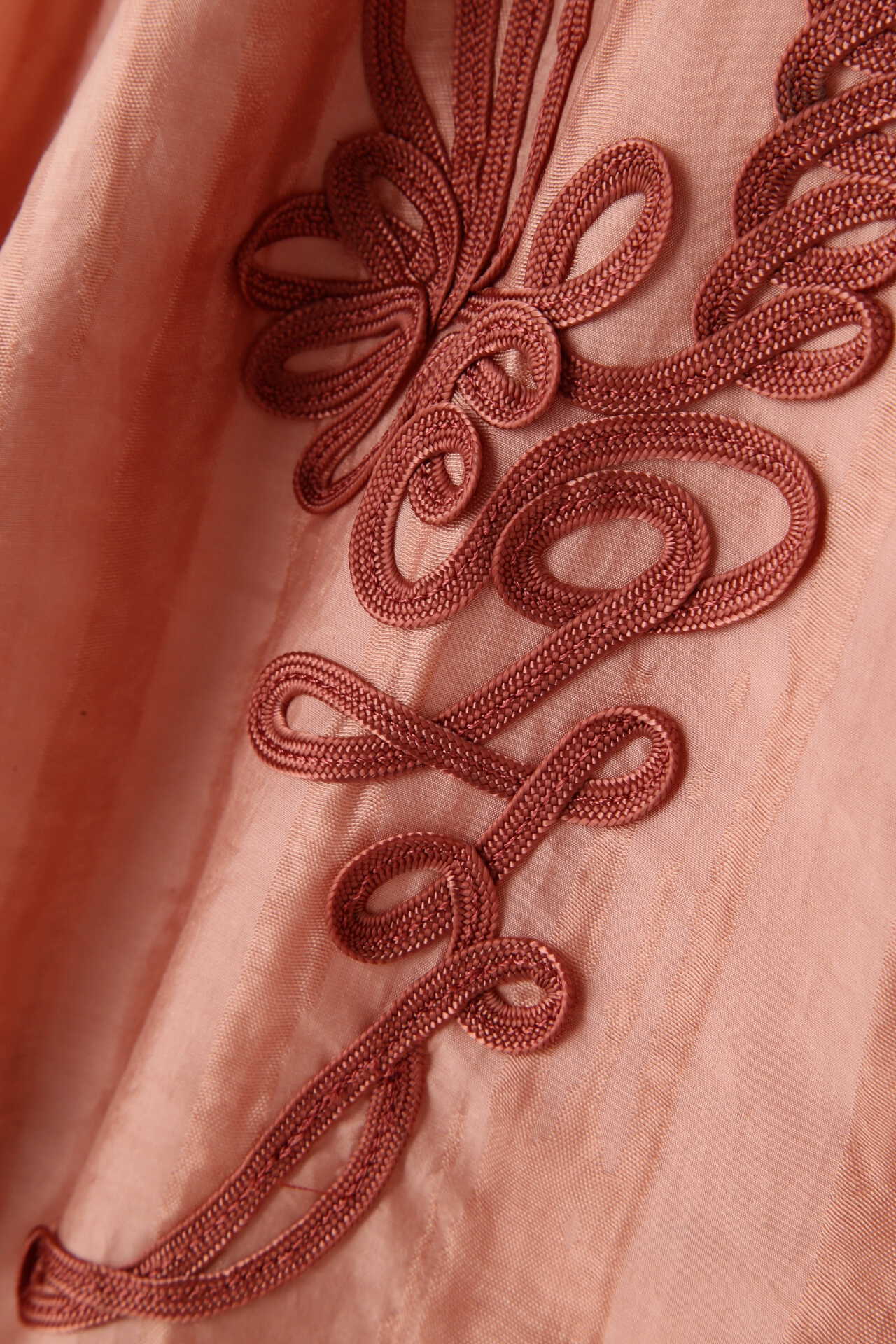 ROSE BUD】コード刺繍ブラウス (ブラック・ホワイト・ベージュ・ピンク