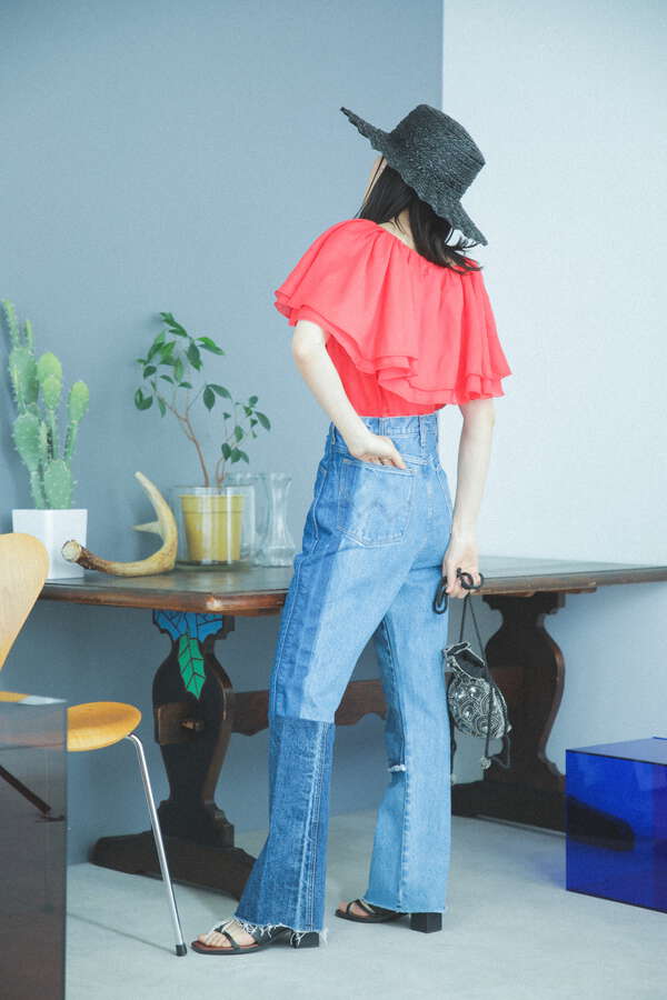 フリルカラーシャツ