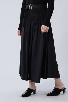 ベルト付きボリュームスカート