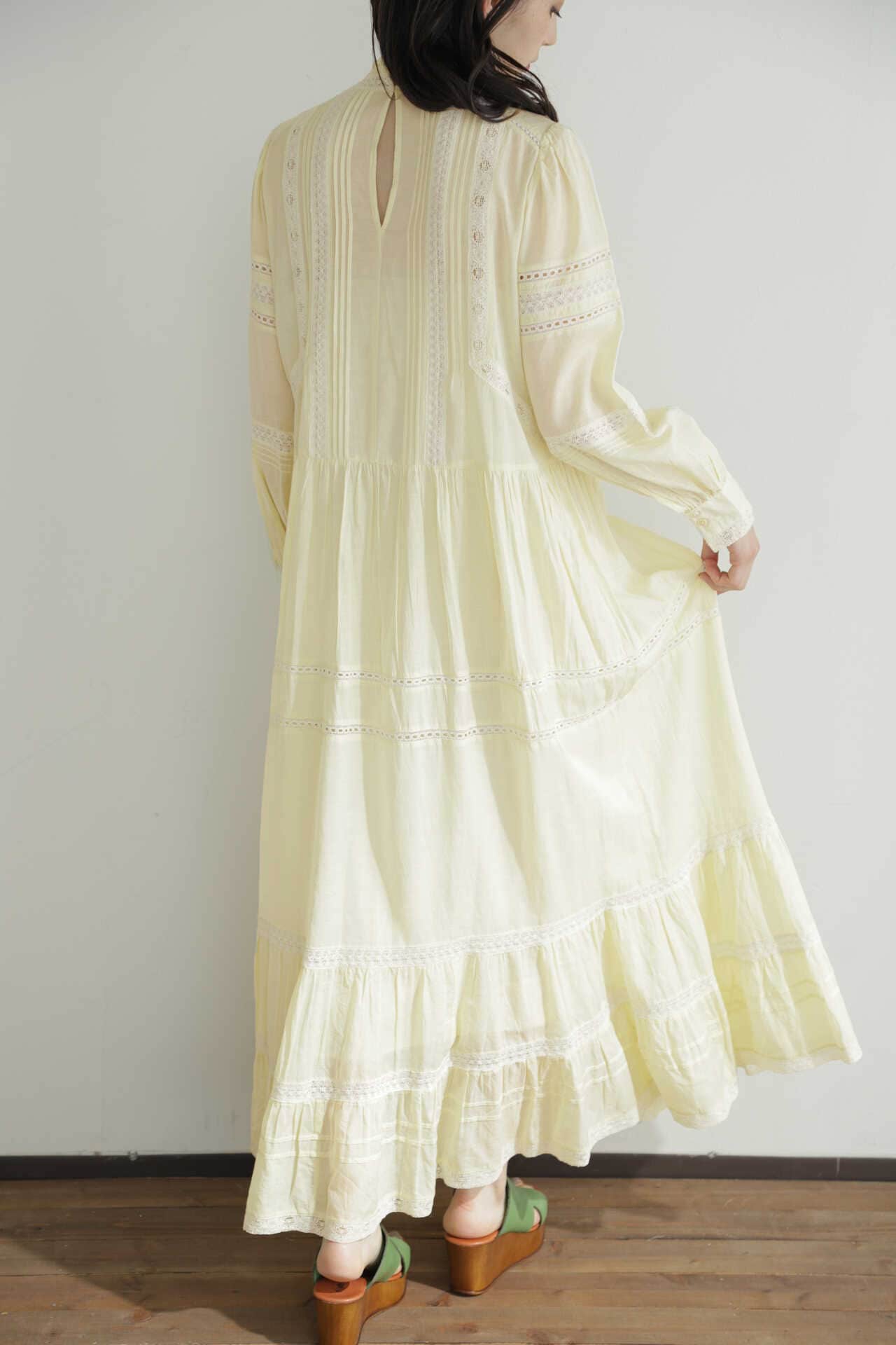 CASA FLINE】アンティークレースドレス (ホワイト・ベージュ・ライト