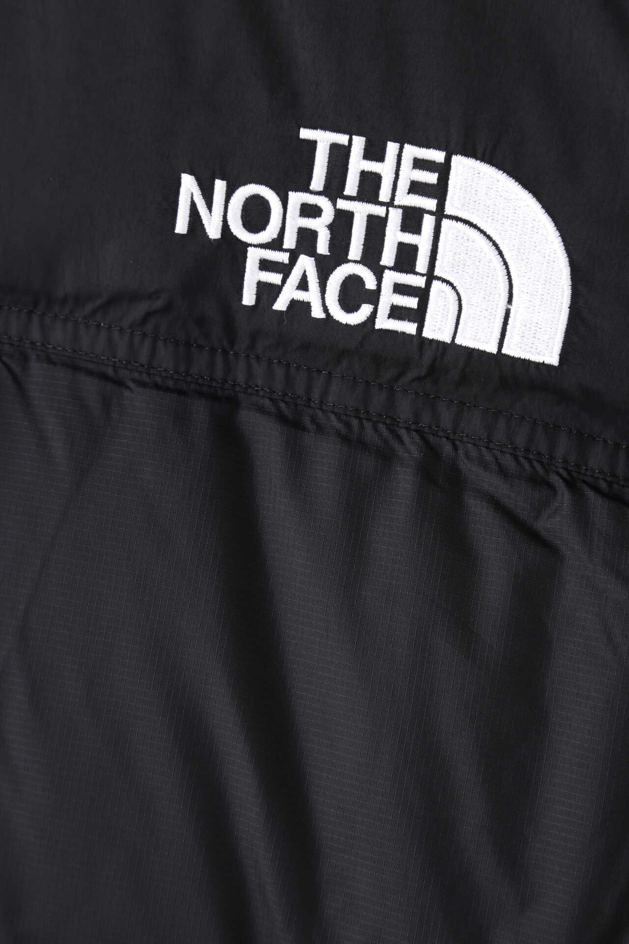 THE NORTH FACE】ショートヌプシジャケット (ブラック・パープル