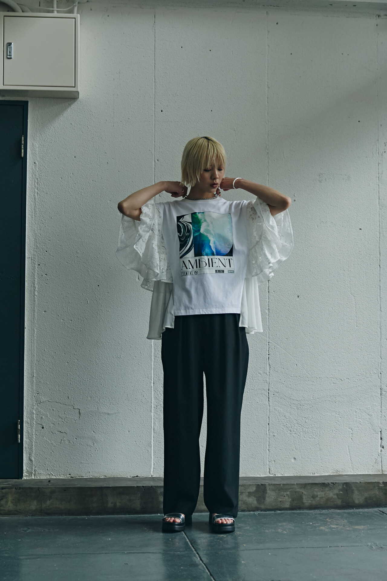 レースラッフルスリーブTシャツ