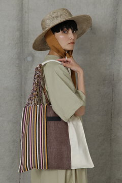 ハンモック型ショルダーバッグ大
