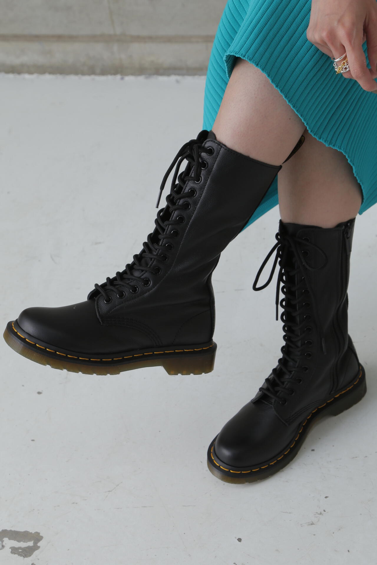 DR.MARTENS】1B9914ホールブーツ (ブラック) | 【公式通販】レディース 