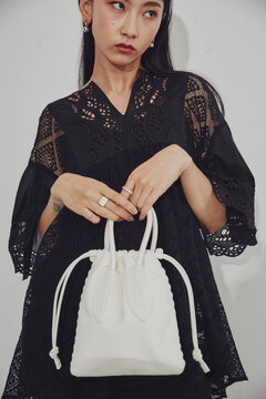 <シルバーROSE BUD限定カラー>巾着ショルダーバッグ