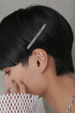 デザインヘアピン